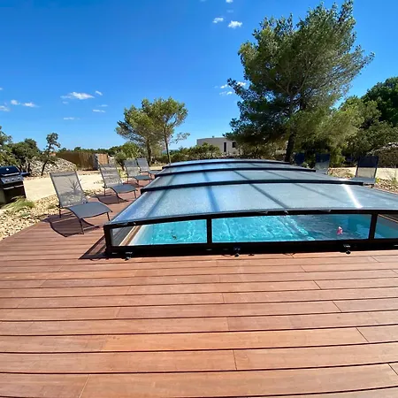 Moderne Piscine Privative Hauteurs De * Nimes