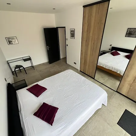 Moderne Piscine Privative Hauteurs De *