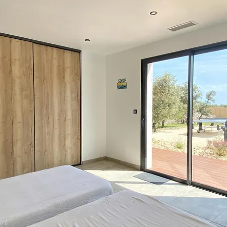 Moderne Piscine Privative Hauteurs De