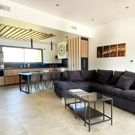 Moderne Piscine Privative Hauteurs De Villa *