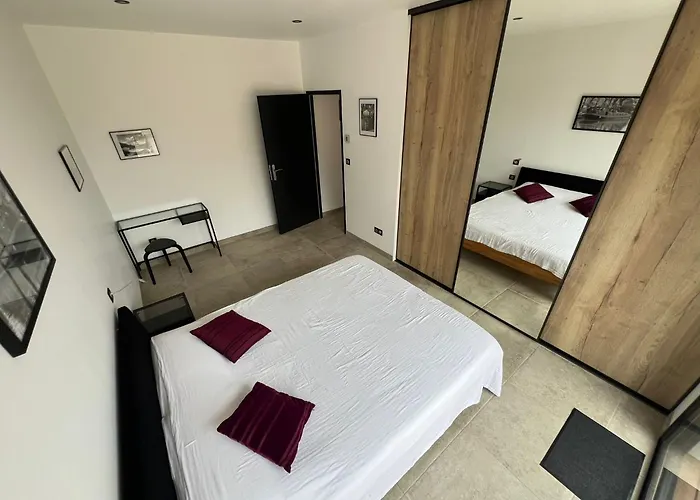 Moderne Piscine Privative Hauteurs De *