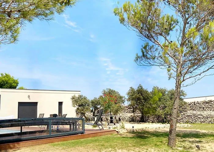 Moderne Piscine Privative Hauteurs De Villa *