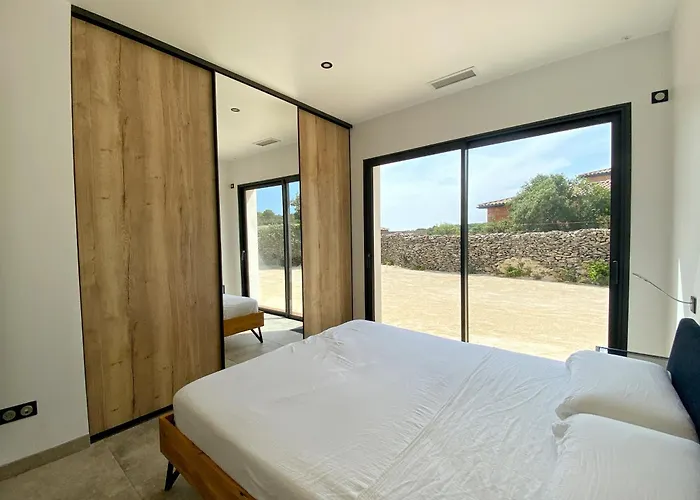 Moderne Piscine Privative Hauteurs De Villa