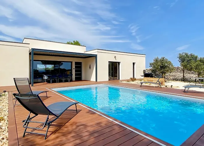 Moderne Piscine Privative Hauteurs De Villa *